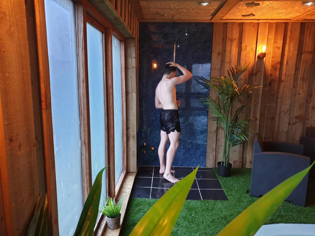 Crackin View Guest House เฮกแซม ภายนอก รูปภาพ