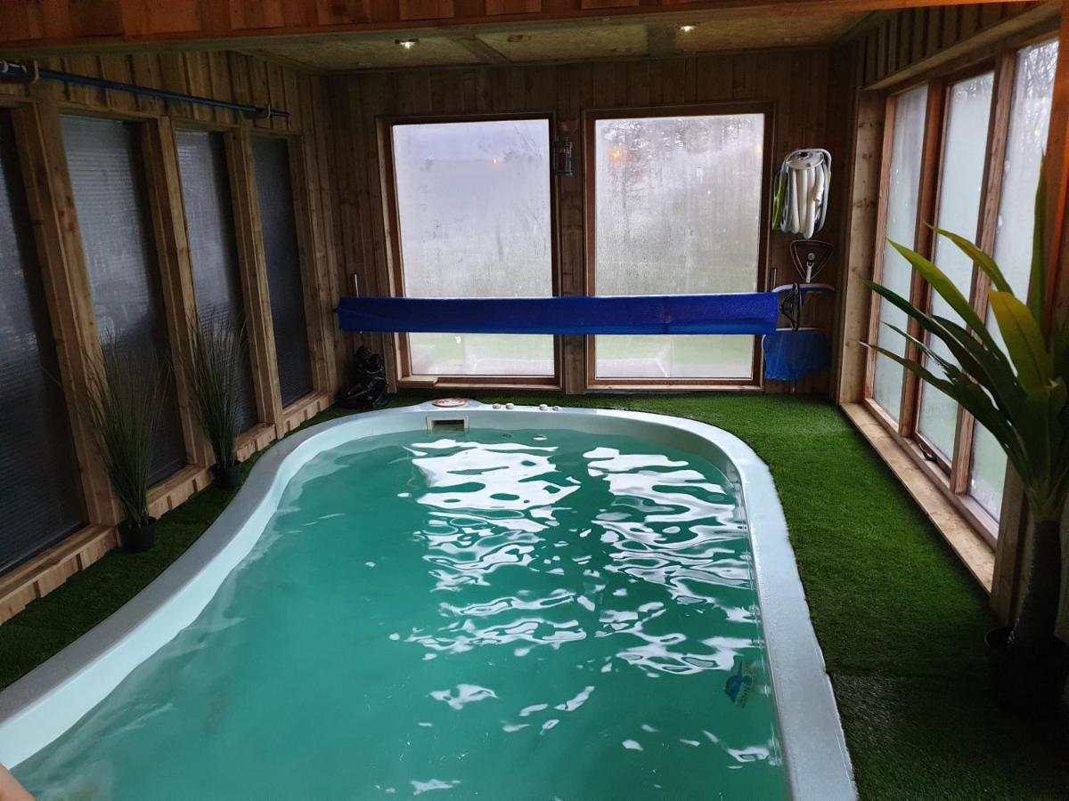 Crackin View Guest House เฮกแซม ภายนอก รูปภาพ